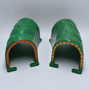 Tomy Thomas and Friends Trackmaster Train x 2 Curved Green Mountain Tunnel 2001